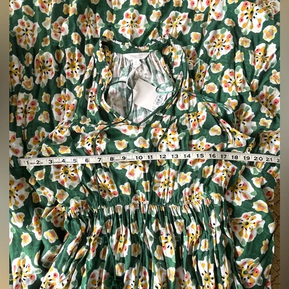 Gorgeous Green Printed Maxi dress! - Picture 11 of 11